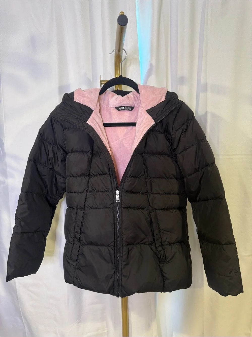 The North Face 550 Kids Black Puffer Jacket with Pink Lining Down Filled